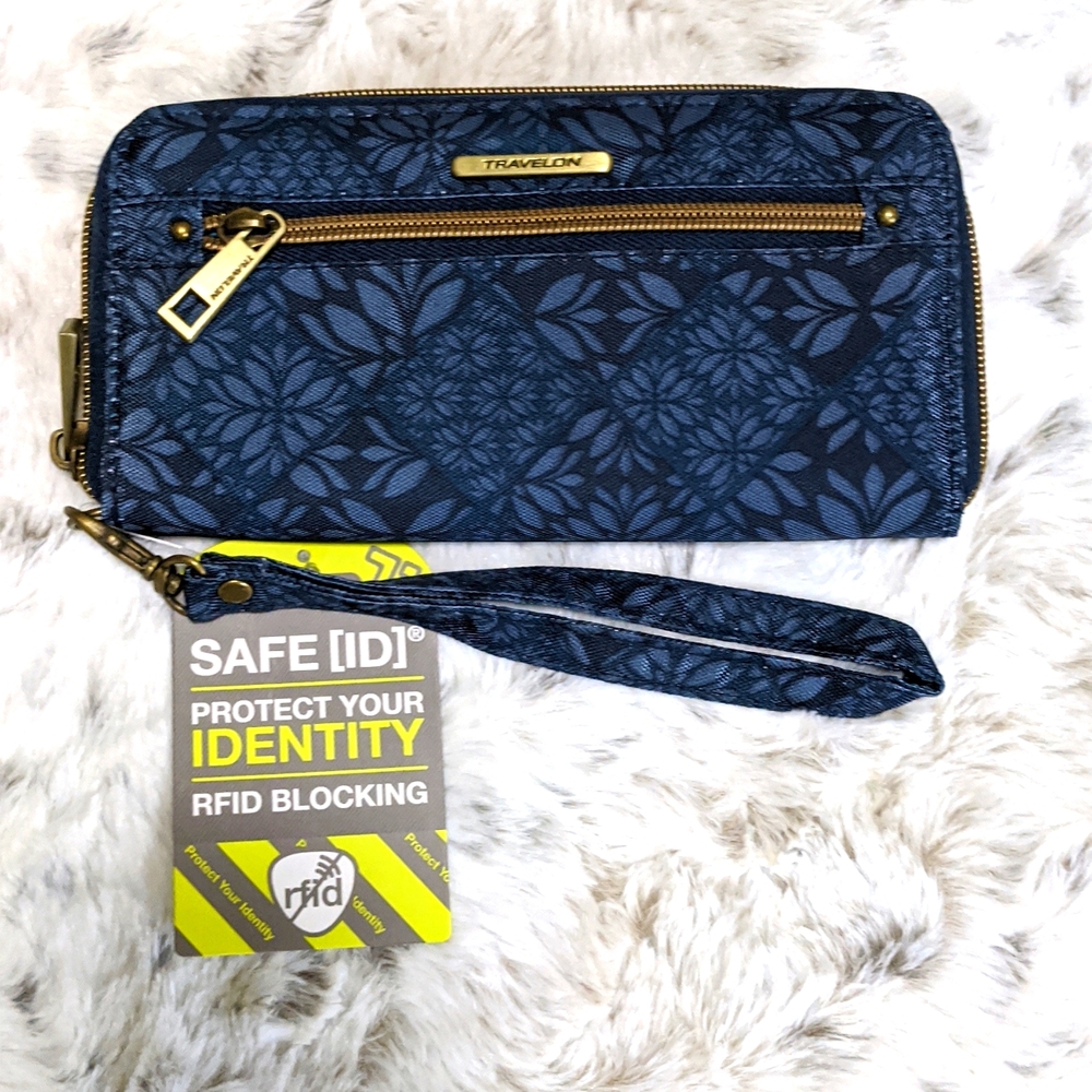 Travelon Zip Wristlet Wallet Blue NWT